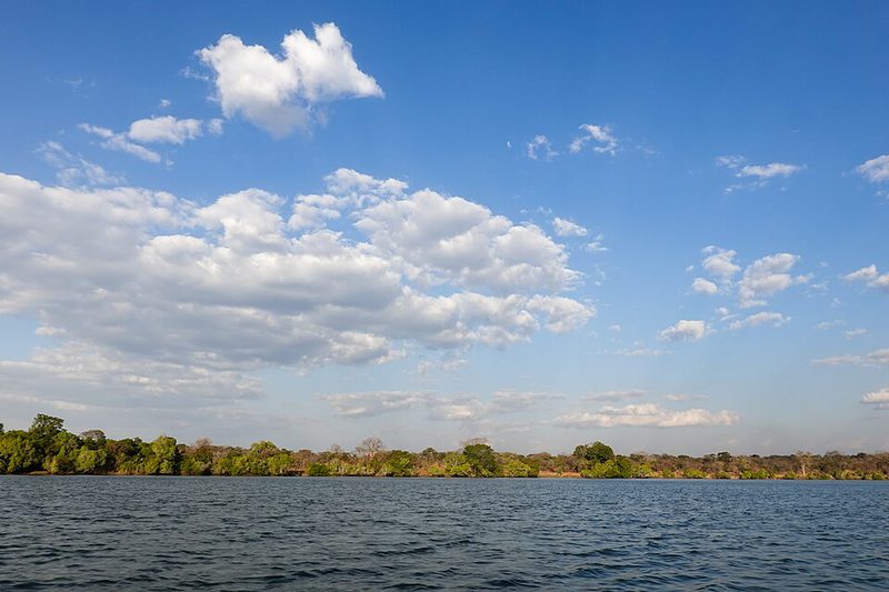 La rivière Kafue, en Zambie, loin en aval de la mine de Chambishi, en 2023